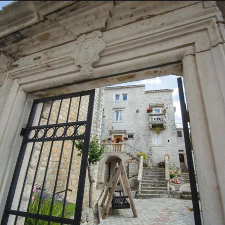 Studios Kadena Trogir - 18Th Century Stone House Εξωτερικό φωτογραφία