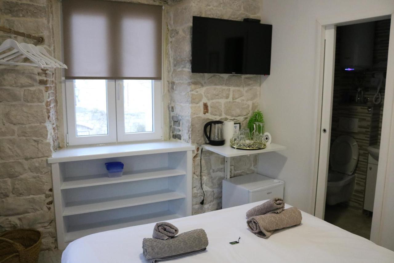 Studios Kadena Trogir - 18Th Century Stone House Εξωτερικό φωτογραφία