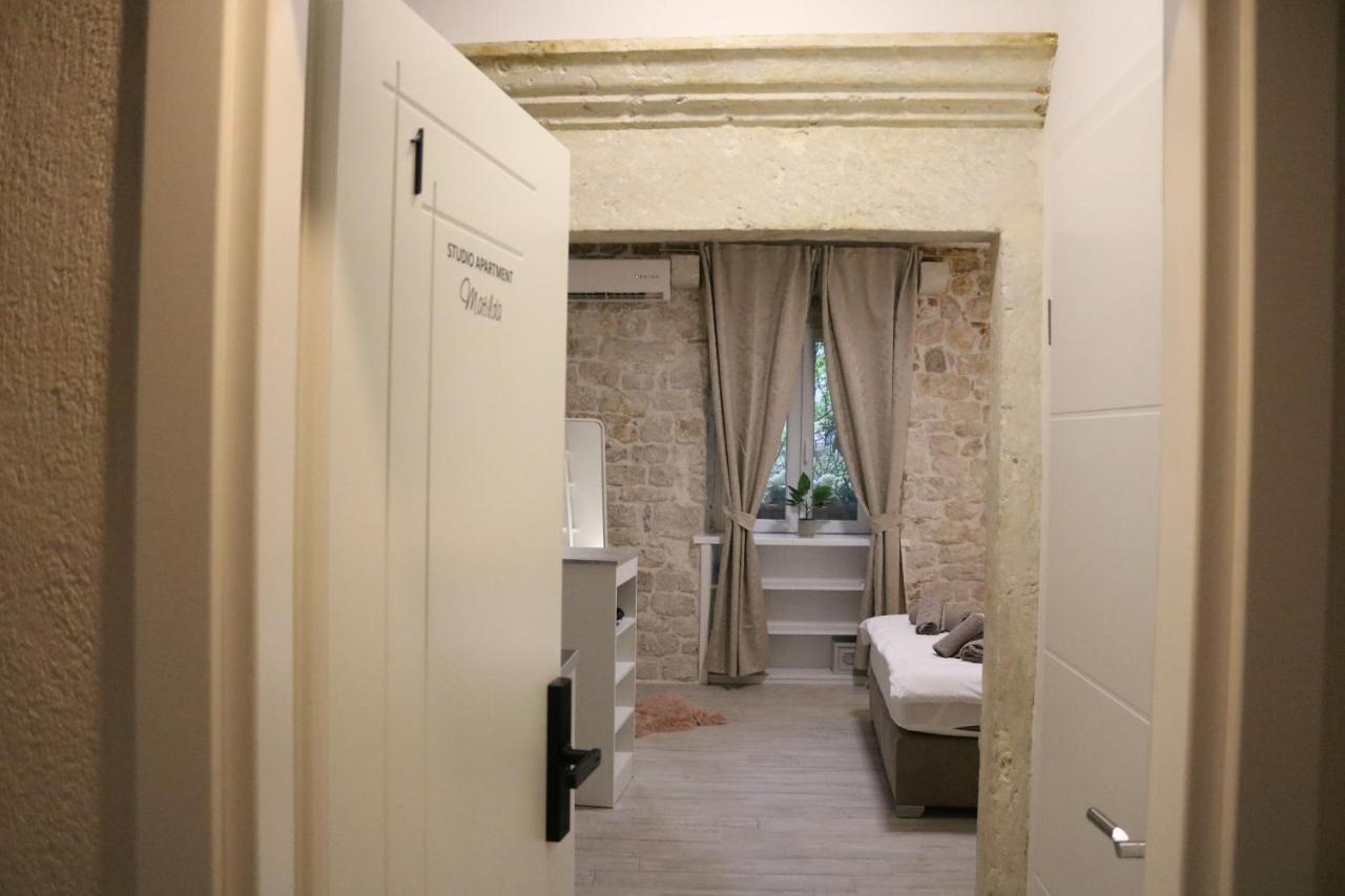 Studios Kadena Trogir - 18Th Century Stone House Εξωτερικό φωτογραφία