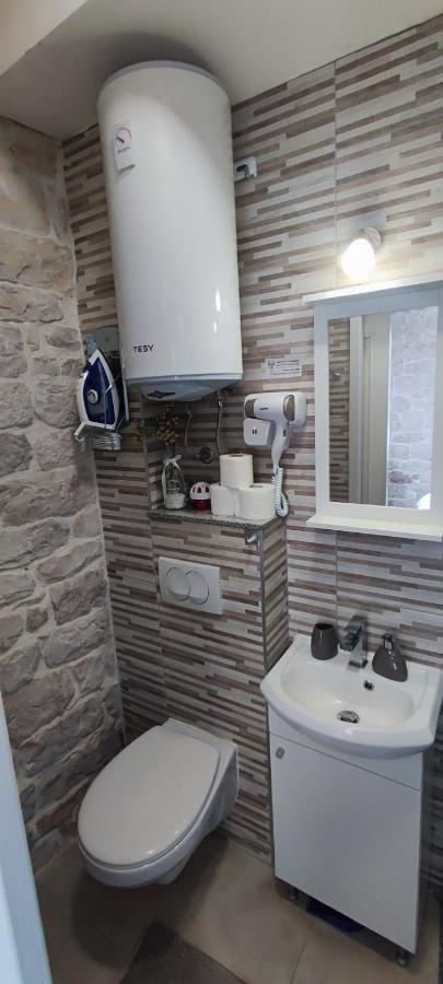 Studios Kadena Trogir - 18Th Century Stone House Εξωτερικό φωτογραφία