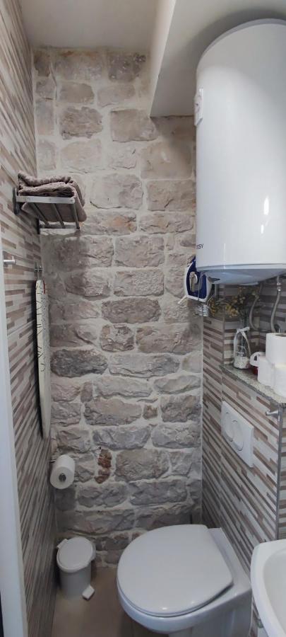 Studios Kadena Trogir - 18Th Century Stone House Εξωτερικό φωτογραφία