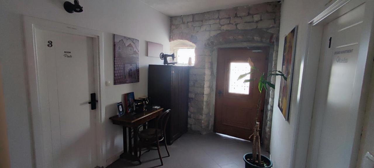 Studios Kadena Trogir - 18Th Century Stone House Εξωτερικό φωτογραφία