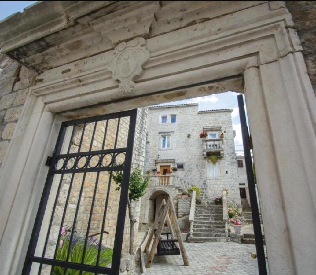 Studios Kadena Trogir - 18Th Century Stone House Εξωτερικό φωτογραφία