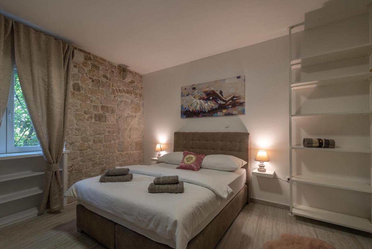 Studios Kadena Trogir - 18Th Century Stone House Εξωτερικό φωτογραφία