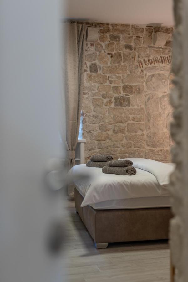 Studios Kadena Trogir - 18Th Century Stone House Εξωτερικό φωτογραφία